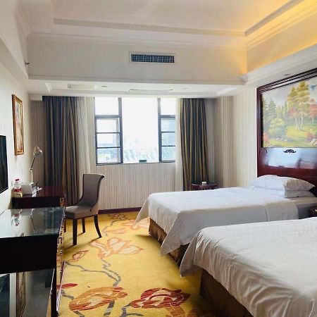 Vienna Hotel Foshan Nanhai City Square Exterior photo