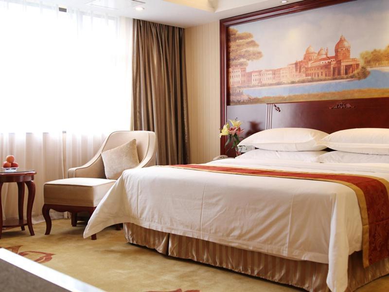 Vienna Hotel Foshan Nanhai City Square Exterior photo